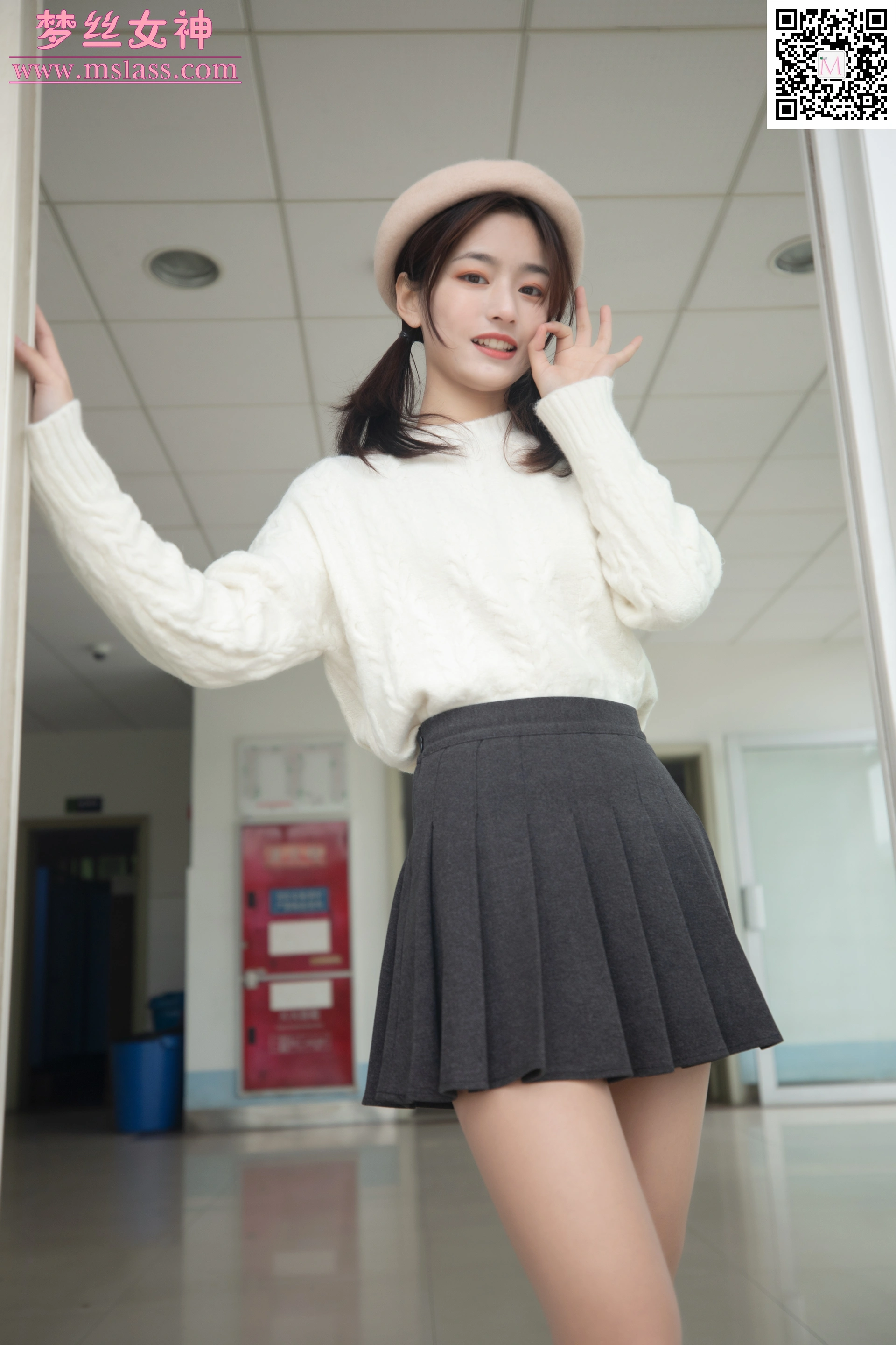 MSLASS梦丝女神 - 2019.11.18 NO.066 璇璇 9分五官 3